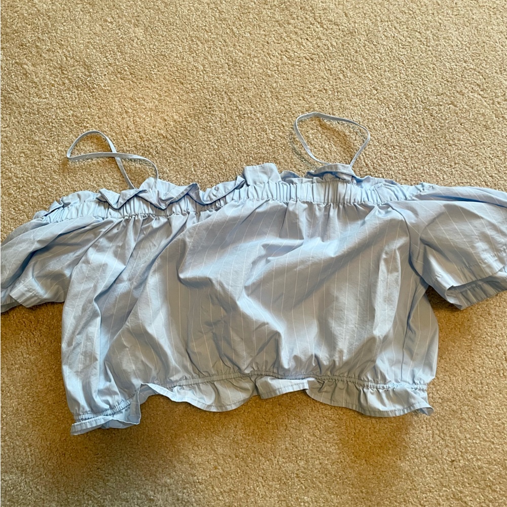 Plus size off the shoulder blue crop top.